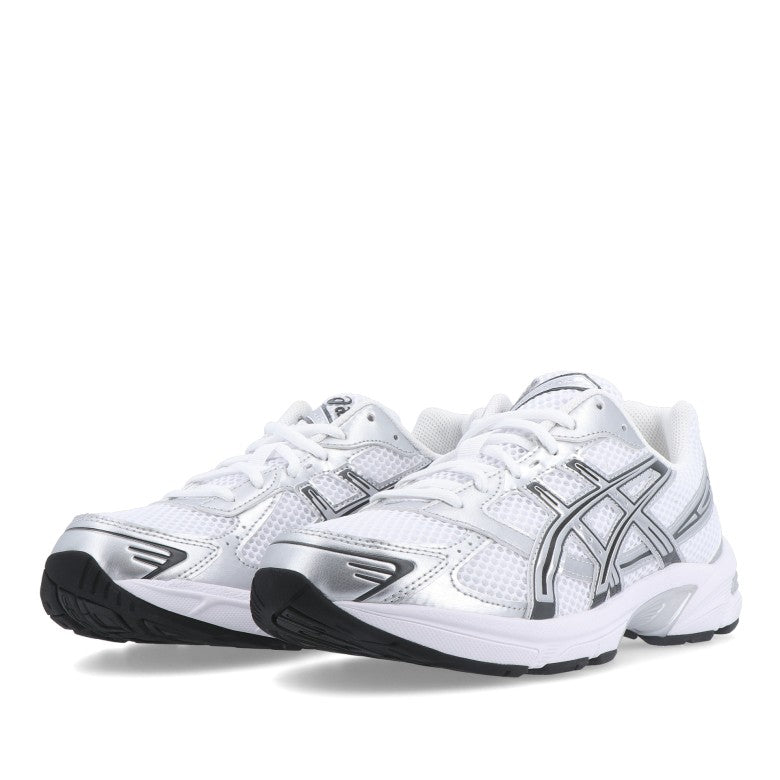 Nike V2K Run – White & Silver Sneakers